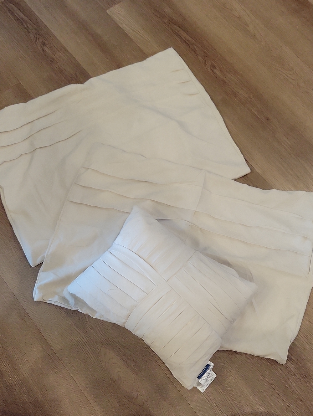 NWOT Bedsure Taupe Set